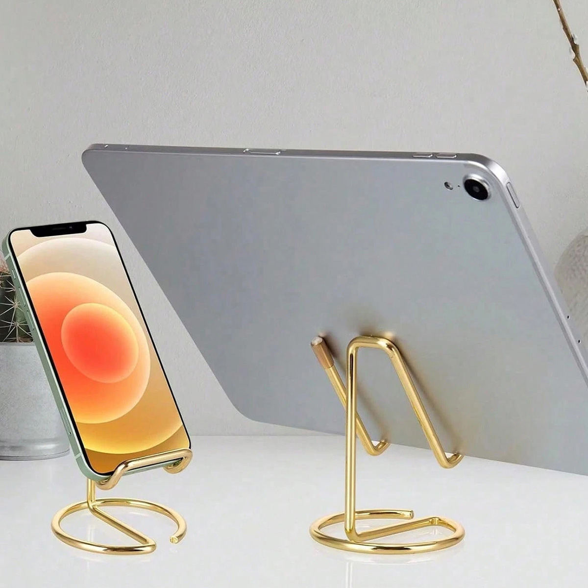 デスク用ポータブル携帯電話スタンド シンプルな金属製名刺ホル - Tablet Stand Accessories のレビューと価格